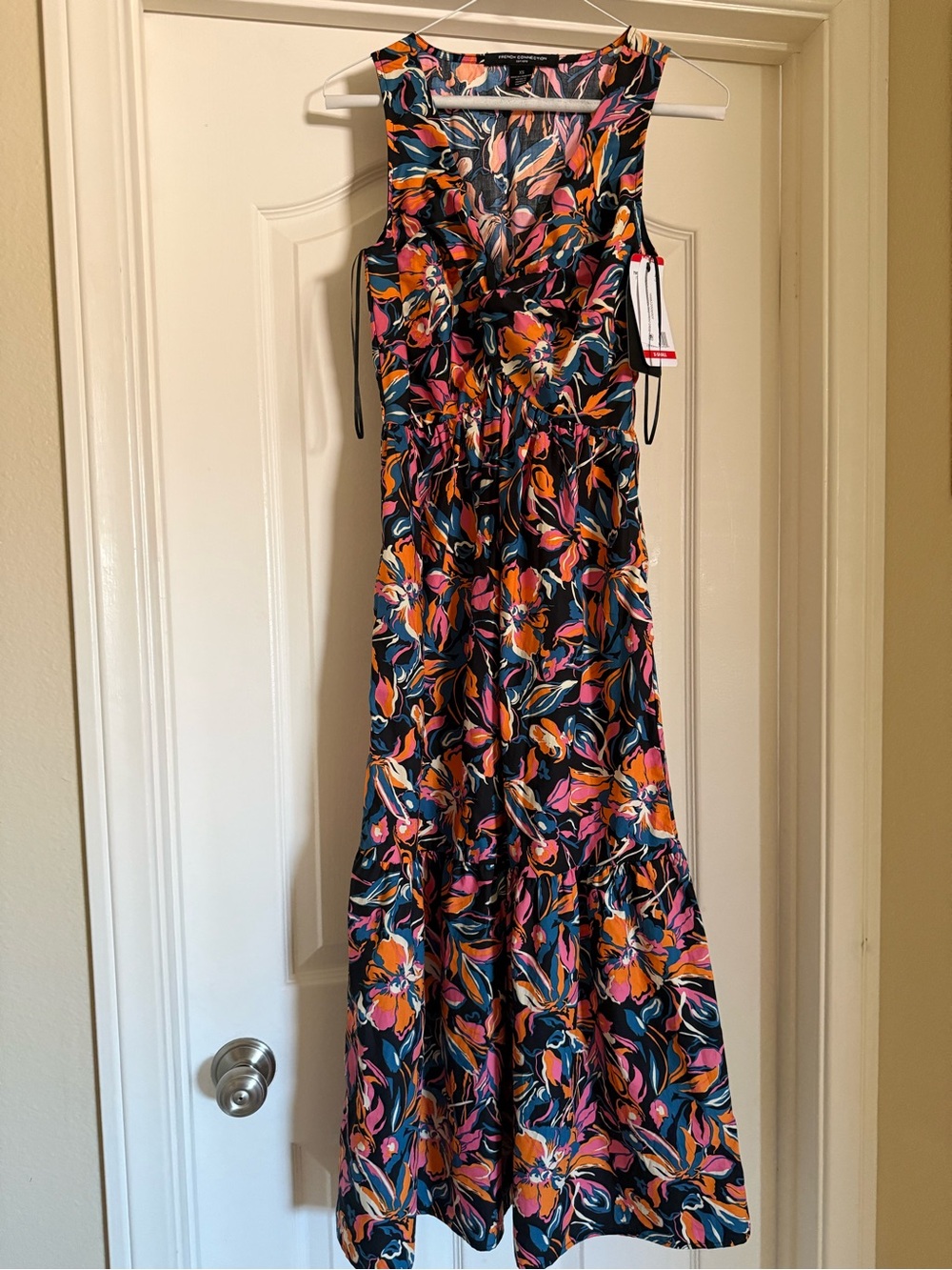 New French Connection Sleeveless Floral V-Neck Maxi Dress with Pockets- XS